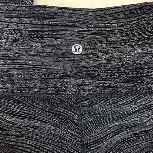 Lululemon wonder under lux! size 8!GREAT CONDITION